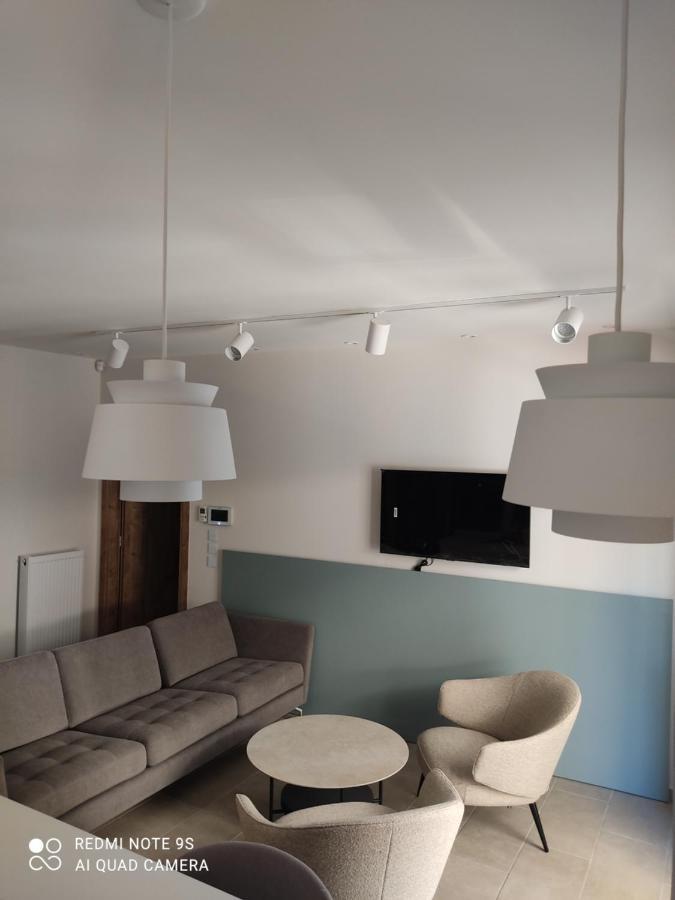 Blue Rose Luxury And Comfort Apartment At The Centre Of Preveza Exterior photo