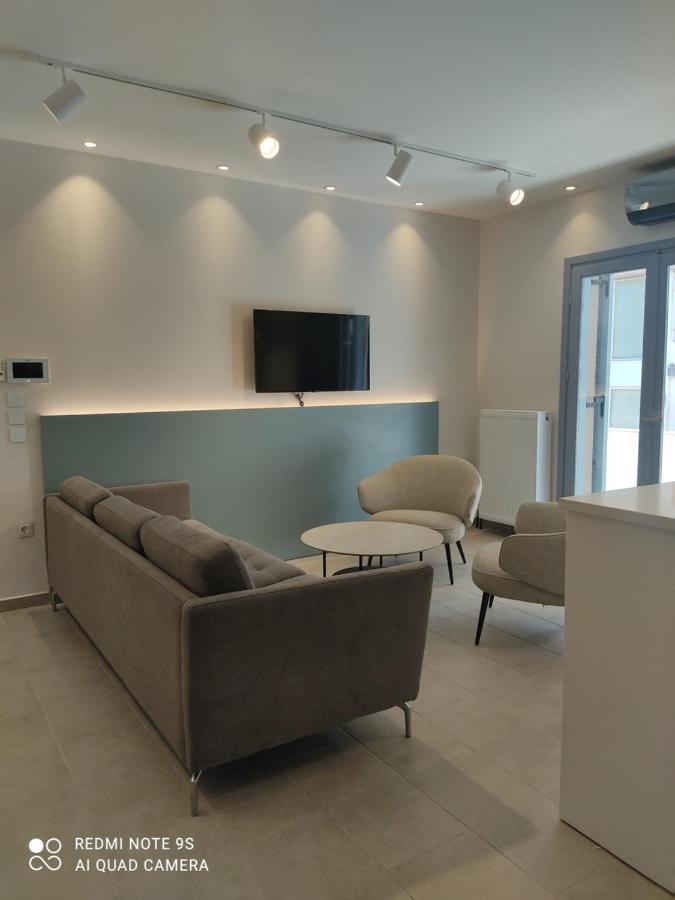 Blue Rose Luxury And Comfort Apartment At The Centre Of Preveza Exterior photo